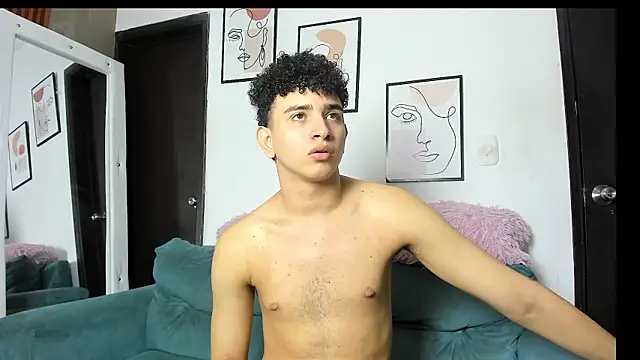 LOVE GUYS1 online show from 13, 6, 2026