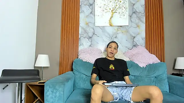 LOVE GUYS1 online show from 1, 5, 2026