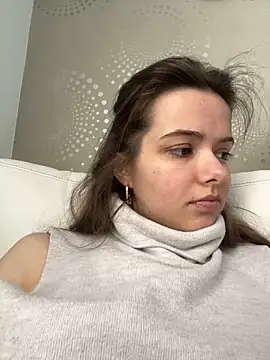 TheGirlWhoCriedDuck online show from 4, 5, 2026