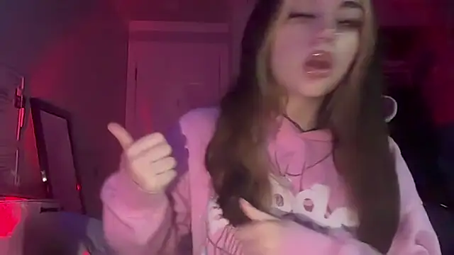 Maddieblairxo online show from 16, 7, 2026