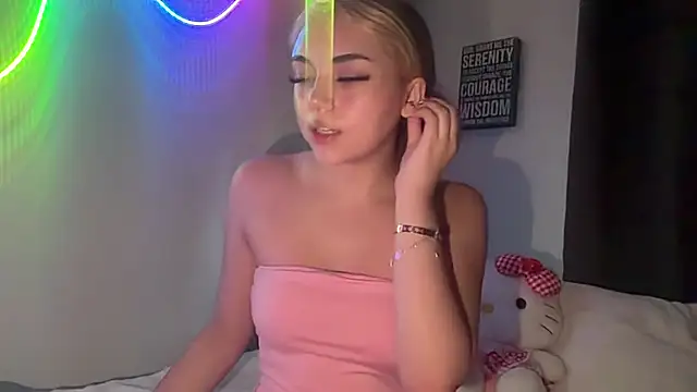 Maddieblairxo online show from 22, 7, 2026