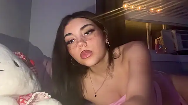 Maddieblairxo online show from 24, 7, 2026