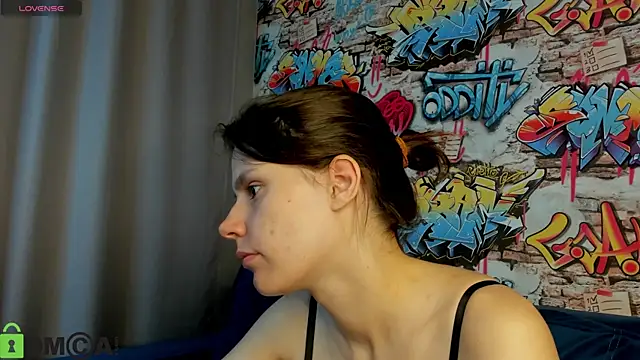 Kira Be11 online show from 28, 6, 2026