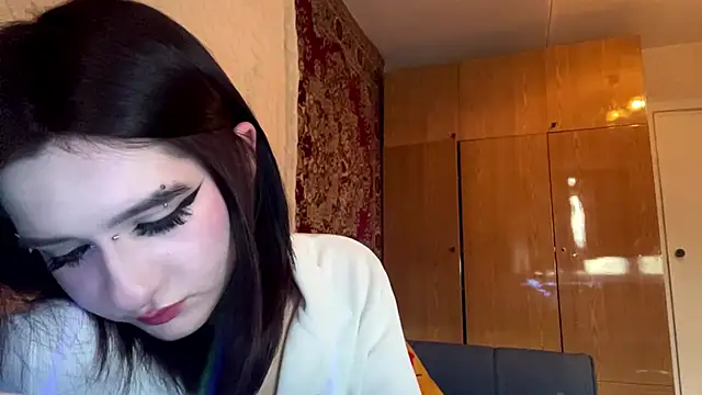 MarindaLueth online show from 28, 4, 2026