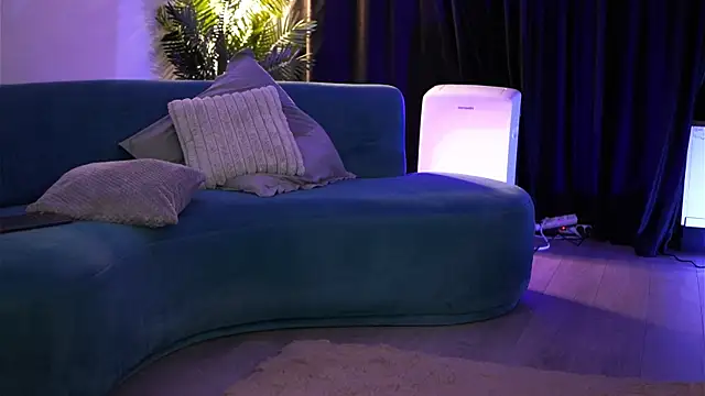LisaLorenz online show from 2, 8, 2026