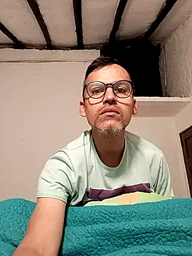 Snapshot of jairo43 chatting on 30, 4, 2026 jairo43 online show from 30, 4, 2026