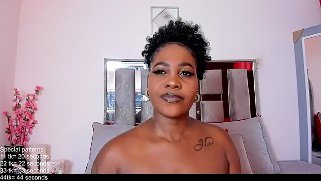 EmilyRooa1 online show from 23, 6, 2026