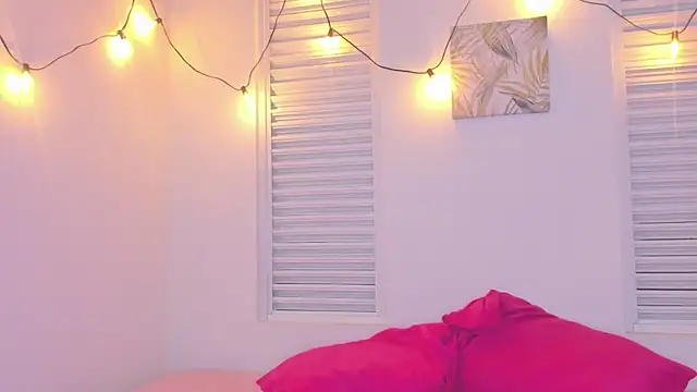 VictoriaaLopez online show from 7, 7, 2026