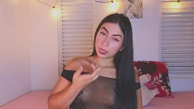 VictoriaaLopez online show from 3, 6, 2026