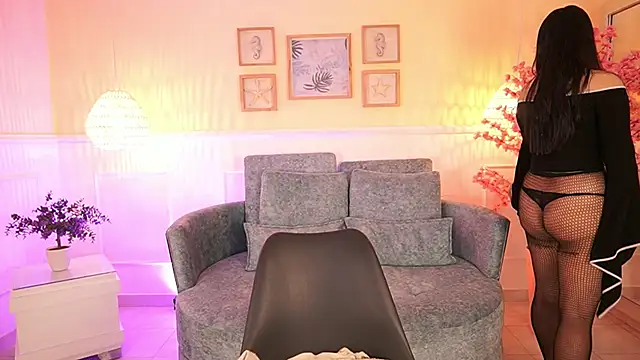 VioletJoness  online show from 10, 6, 2026