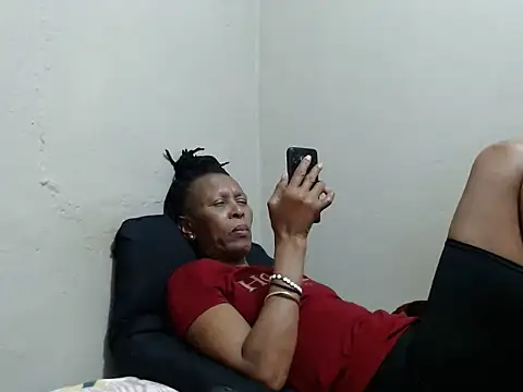 Ebonysweetcougar online show from 28, 5, 2026