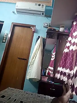 fun boy 33 online show from 29, 4, 2026