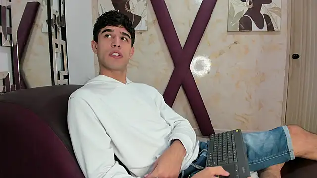 Snapshot of LUCKY_BOX2026 chatting on 28, 6, 2026 LUCKY BOX2026 online show from 28, 6, 2026