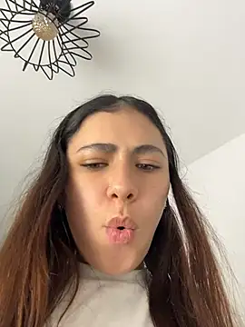 EmilyCxx online show from 8, 7, 2026