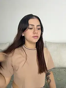 EmilyCxx online show from 17, 7, 2026