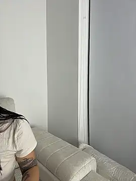 EmilyCxx online show from 12, 6, 2026