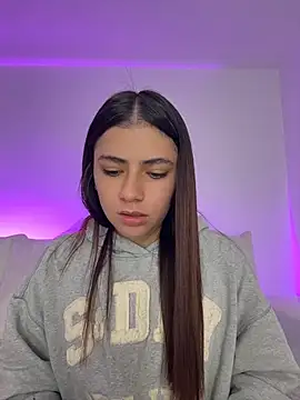 EmilyCxx online show from 24, 7, 2026