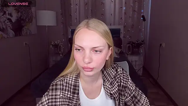Snapshot of NancyGlamour chatting on 16, 5, 2026 NancyGlamour online show from 16, 5, 2026