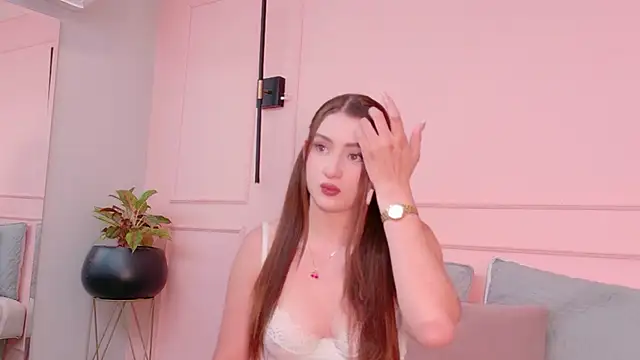 DanielleDNicola online show from 15, 7, 2026