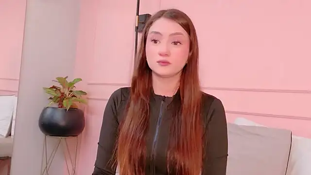 DanielleDNicola online show from 22, 7, 2026