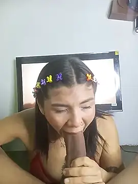 Snapshot of PequenaNena chatting on 7, 6, 2026 PequenaNena online show from 7, 6, 2026