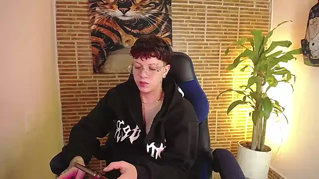 Asher addamss  online show from 17, 7, 2026