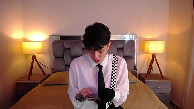 Asher addamss  online show from 16, 6, 2026