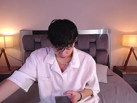 Asher addamss  online show from 28, 6, 2026