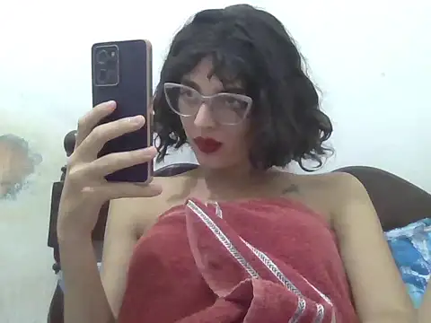 Xoeni online show from 28, 5, 2026