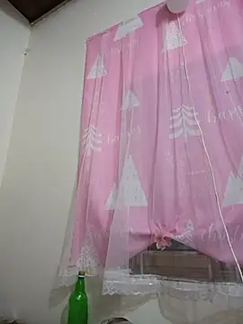 Hazel Nova online show from 28, 7, 2026