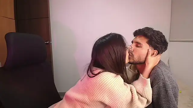 abbyyandmaxx online show from 30, 7, 2026