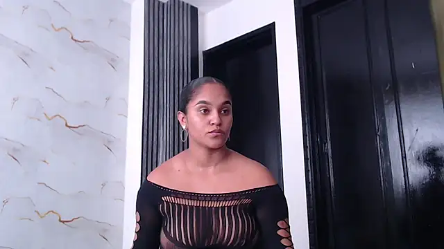 Snapshot of Liaa_cams chatting on 14, 6, 2026 Liaa cams online show from 14, 6, 2026