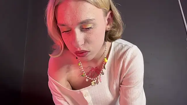 Miss Amy00 online show from 4, 6, 2026