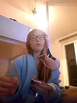 Freaky-Doll online show from 4, 6, 2026