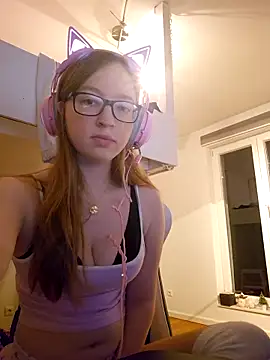 Freaky-Doll online show from 3, 6, 2026