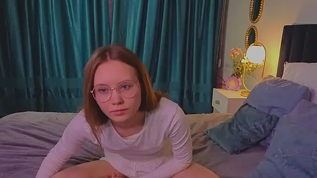 FloraLarsson online show from 17, 6, 2026