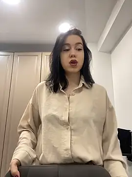 Mimi Shine online show from 18, 5, 2026