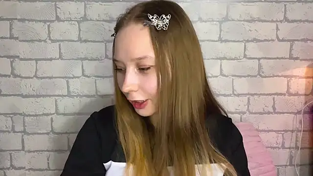 MertieVandusen online show from 30, 4, 2026