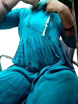 Simmi-00 online show from 9, 5, 2026