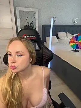 Kitty-Kelsi online show from 5, 5, 2026