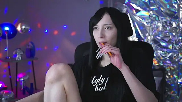 SeraphineSparda online show from 20, 5, 2026