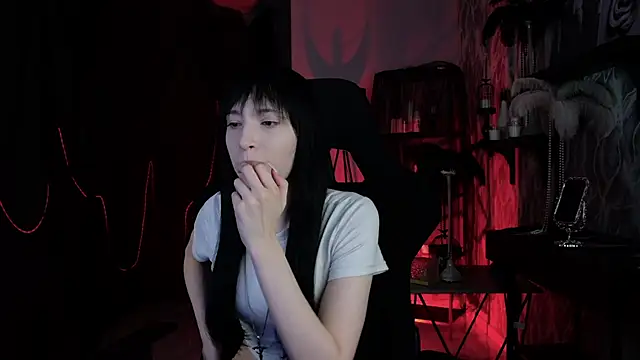 SeraphineSparda online show from 13, 6, 2026