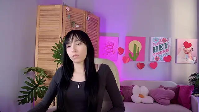 SeraphineSparda online show from 4, 6, 2026