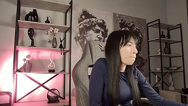 SeraphineSparda online show from 1, 6, 2026