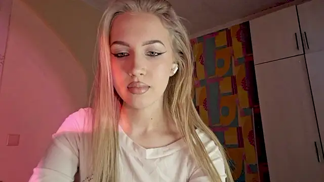 Katrinethequeen online show from 13, 6, 2026