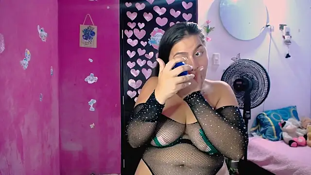 Kiara tits online show from 5, 6, 2026