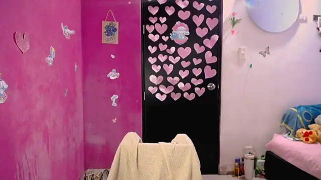 Kiara tits online show from 10, 6, 2026