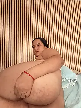 NATY BUSTOS online show from 11, 5, 2026
