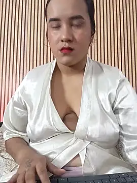NATY BUSTOS online show from 26, 5, 2026
