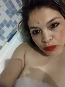 nefertamy online show from 4, 5, 2026